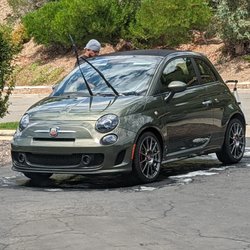Efrain's Mobile Carwash - Getting clean.
