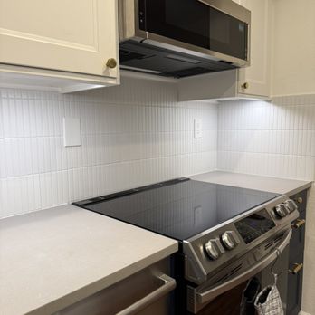Tim’s Handyman - Kitchen backsplash installation - Handyman Near Me Tim’s Handyman - Kitchen backsplash installation - Handyman Near Me