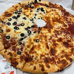 Luigi's Pizzeria - large pizza