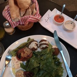 Pita Kebab Bar - Pratos falafel