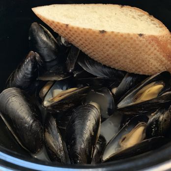 FAIRVIEW BAR AND RESTAURANT - Tasty mussels - Modern European Near Me - Lake Louise, Alberta FAIRVIEW BAR AND RESTAURANT - Tasty mussels - Modern European Near Me - Lake Louise, Alberta
