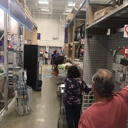A way-too-long line on a Saturday at (s)Lowes
