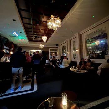 Bar Chloe - Lounges Near Me - Santa Monica, California Bar Chloe - Lounges Near Me - Santa Monica, California