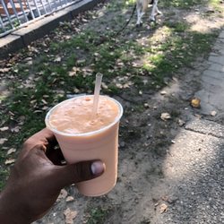 Outdoor Fruit And Milk Shake Stand - Papaya shake