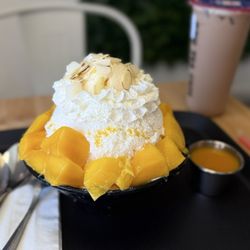 Bru Tea Cafe - Mango Coconut Bingsoo