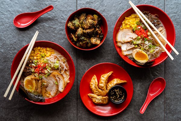 Poke Burri / Lifting Noodles Ramen by null