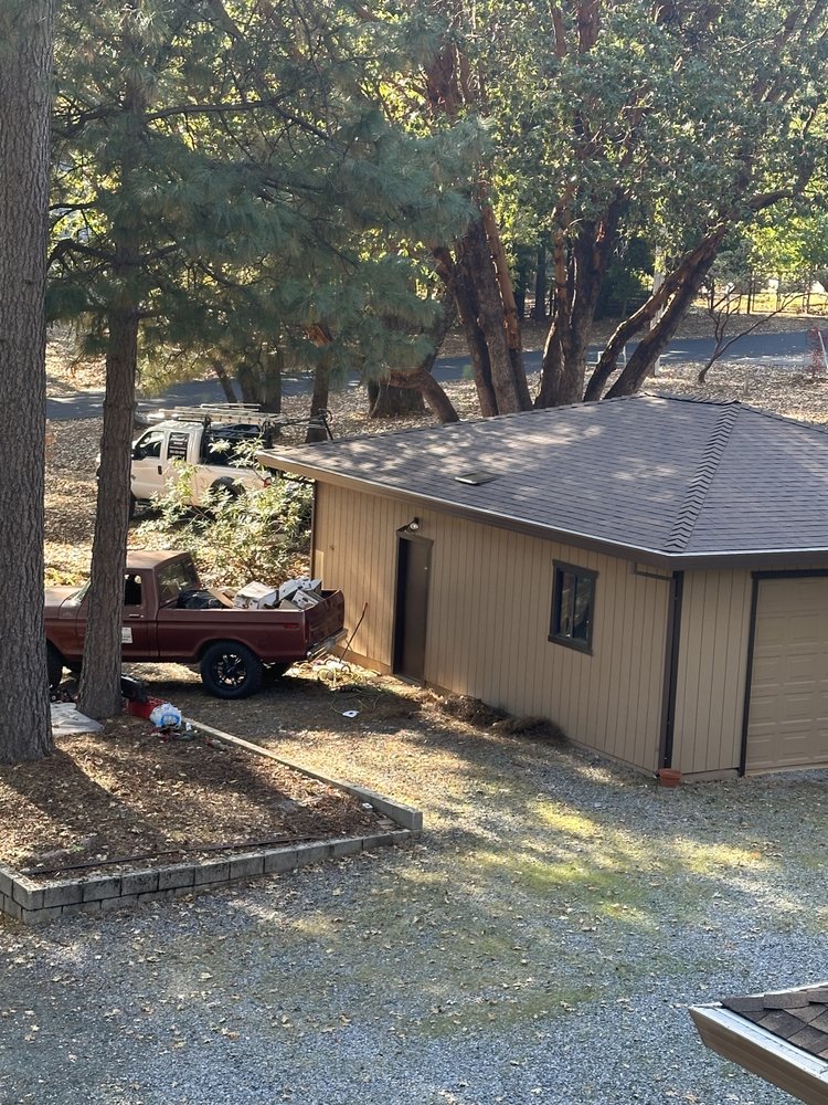 Slide of Professional's Roofing