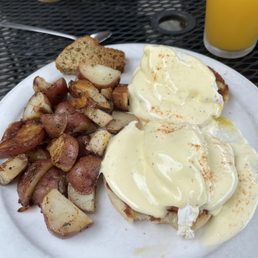 Eggs Benedict