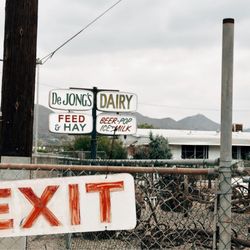 De Jong's Cash & Carry Dairy
