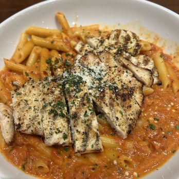 Vesuvio's Ristorante - Penne vodka with grilled chicken - Italian Near Me - Newburgh, New York Vesuvio's Ristorante - Penne vodka with grilled chicken - Italian Near Me - Newburgh, New York