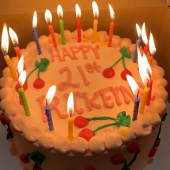 Sweeties Bakery - Vanilla buttercream cake w/ strawberries - Bakeries Near Me - Gardena, California Sweeties Bakery - Vanilla buttercream cake w/ strawberries - Bakeries Near Me - Gardena, California