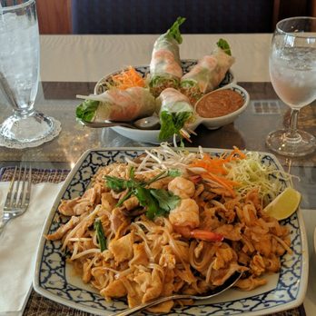Lucky Elephant - Combination pad Thai and spring rolls - Thai Near Me - Ontario, California Lucky Elephant - Combination pad Thai and spring rolls - Thai Near Me - Ontario, California