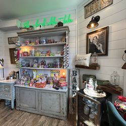 Elise’s Niece’s Cafe - Super cute.