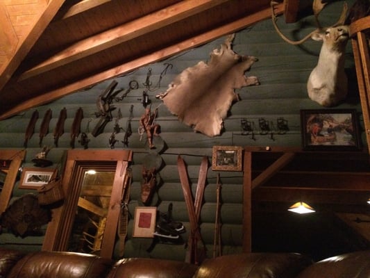 Moose Meadow Lodge & Treehouse by null