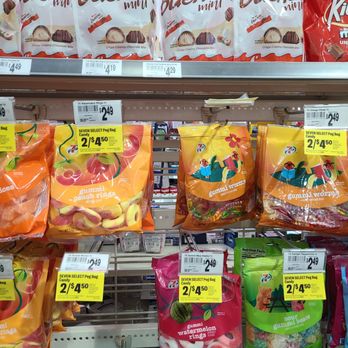 7-Eleven - a variety of snacks for sale in a grocery store - Convenience Stores Near Me - Sparks, Nevada 7-Eleven - a variety of snacks for sale in a grocery store - Convenience Stores Near Me - Sparks, Nevada