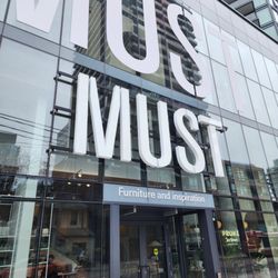Must - Storefront