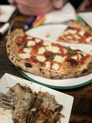 Flour Dust Pizza CO by null