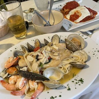 Luna Rossa Restaurant - Italian Near Me - Bedminster, New Jersey