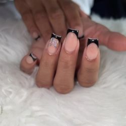 Gold Luxury Nail Bar