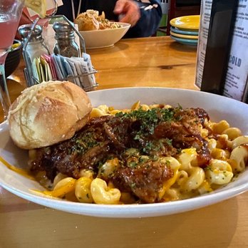 Rooster's Waterfront Restaurant - BBQ Pork Mac & Cheese - American Near Me - Clarkston, Washington
