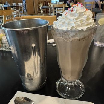 Cover's Apple Ranch - Milkshake!! - Bakeries Near Me - Tuolumne, California
