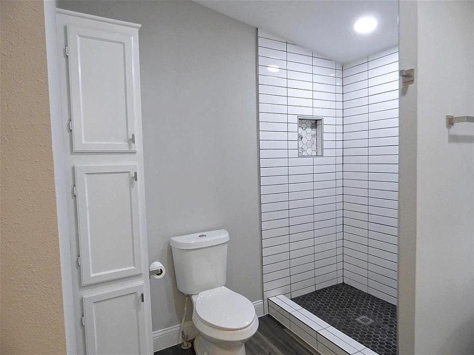 Slide of Solotzo Roofing