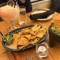 Mezcal Kitchen Bayonne - Guacamole Side