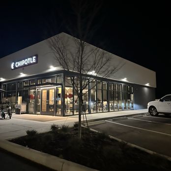 Chipotle Mexican Grill - Outside - Fast Food Near Me - Bradenton, Florida