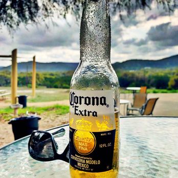 Bent Rim Grill - Patio - Fast Food Near Me - Leakey, Texas