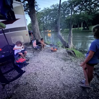 River Road Camp - Campsite - RV Parks Near Me - New Braunfels, Texas