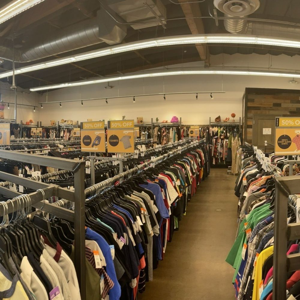 Goodwill of Orange County - Clothes organized by size! - Thrift Stores Near Me - Fullerton, California Goodwill of Orange County - Clothes organized by size! - Thrift Stores Near Me - Fullerton, California