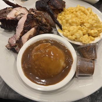 Jerk Villa Bar & Grill - Jerk white chicken with macaroni and cheese and mashed potatoes with gravy. - Caribbean Near Me - Chicago, Illinois Jerk Villa Bar & Grill - Jerk white chicken with macaroni and cheese and mashed potatoes with gravy. - Caribbean Near Me - Chicago, Illinois