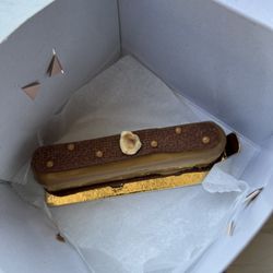 Oasis Cafe - Chocolate Eclair (complimentary)