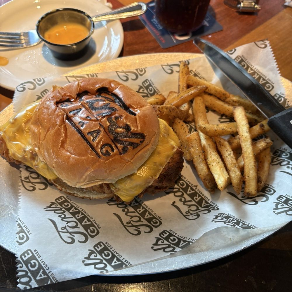 Ford's Garage Liberty - Chicken sandwich - Comfort Food Near Me - Liberty Township, Ohio Ford's Garage Liberty - Chicken sandwich - Comfort Food Near Me - Liberty Township, Ohio