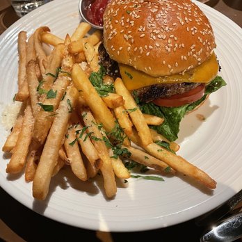 Pinstripes - Cheeseburger - New American Near Me - Chicago, Illinois