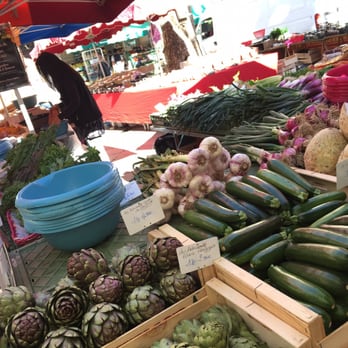 Provence Gourmet - The fresh produce at the market - Cooking Classes Near Me - Aix-en-Provence, 13