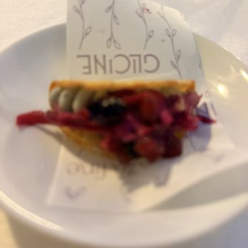 Glicine - Amous bouche - Vegan Near Me - Amalfi, SA Glicine - Amous bouche - Vegan Near Me - Amalfi, SA