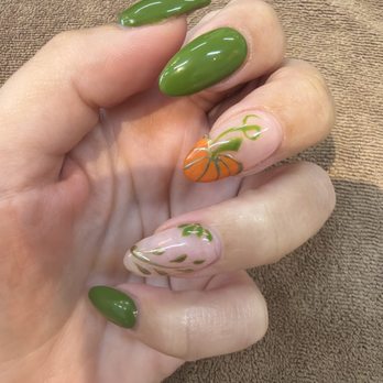 Le Nails Salon - Nail Salons Near Me - San Diego, California