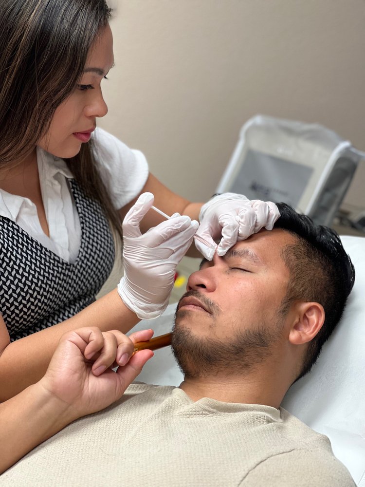 Radiant Aesthetics Logo