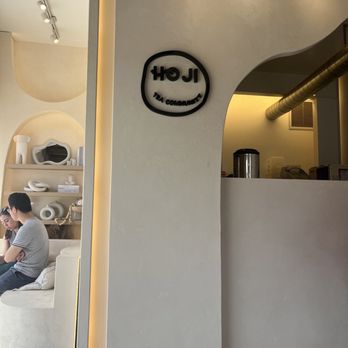 HOJI Tea Community - Bubble Tea Near Me - Pasadena, California