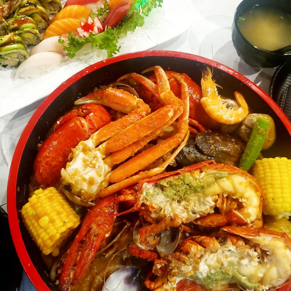 Meet Sushi & Boil - Seafood boil platter and sushi platter (Osaka) - Seafood Near Me - Toronto, Ontario Meet Sushi & Boil - Seafood boil platter and sushi platter (Osaka) - Seafood Near Me - Toronto, Ontario