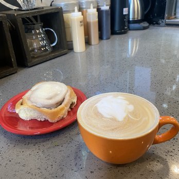 Inkwell & Brew - Cinnamon roll and Lavender Honey Latte - Coffee & Tea Near Me - Estes Park, Colorado
