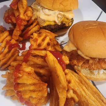 Yoyo Chicken - Fast Food Near Me - Baldwin, New York Yoyo Chicken - Fast Food Near Me - Baldwin, New York