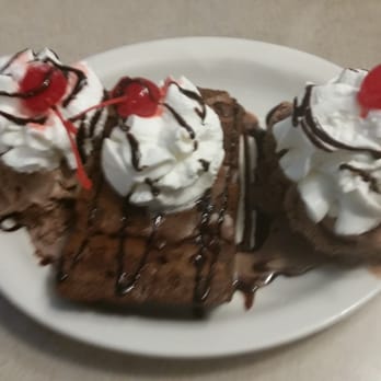 Terrace Diner - Brownie w Ice cream. - Diners Near Me - West Babylon, New York Terrace Diner - Brownie w Ice cream. - Diners Near Me - West Babylon, New York