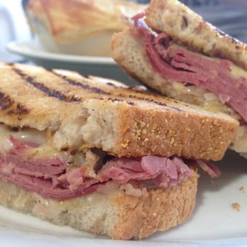Lucky Baldwins Pub - Reuben on Rye - Pubs Near Me - Pasadena, California