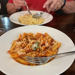 L'angolo - Penne Arrabiata and Spagetti Carbonara