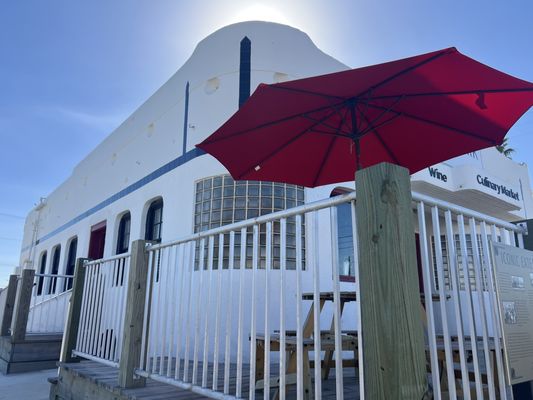 PIK-NIK Deli + Wine Bar by null