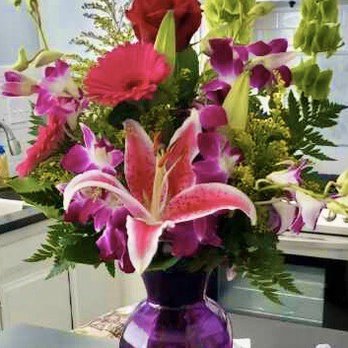 April Flowers - Gorgeous Mother's Day Arrangement - Florists Near Me - Pico Rivera, California April Flowers - Gorgeous Mother's Day Arrangement - Florists Near Me - Pico Rivera, California