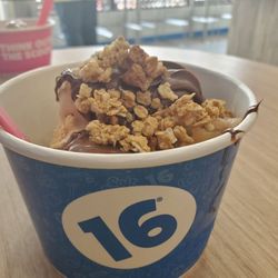 16 Handles - Ice cream made by me.