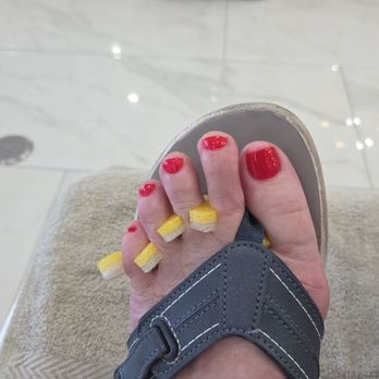 Elite Nails Gallery - My right foot awaiting the final dry down of freshly applied polish. - Nail Salons Near Me - Surprise, Arizona Elite Nails Gallery - My right foot awaiting the final dry down of freshly applied polish. - Nail Salons Near Me - Surprise, Arizona